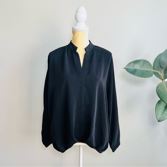 Patrizia Luca Tops - Patrizia Luca twist front dolman sleeve hi-low blouse.